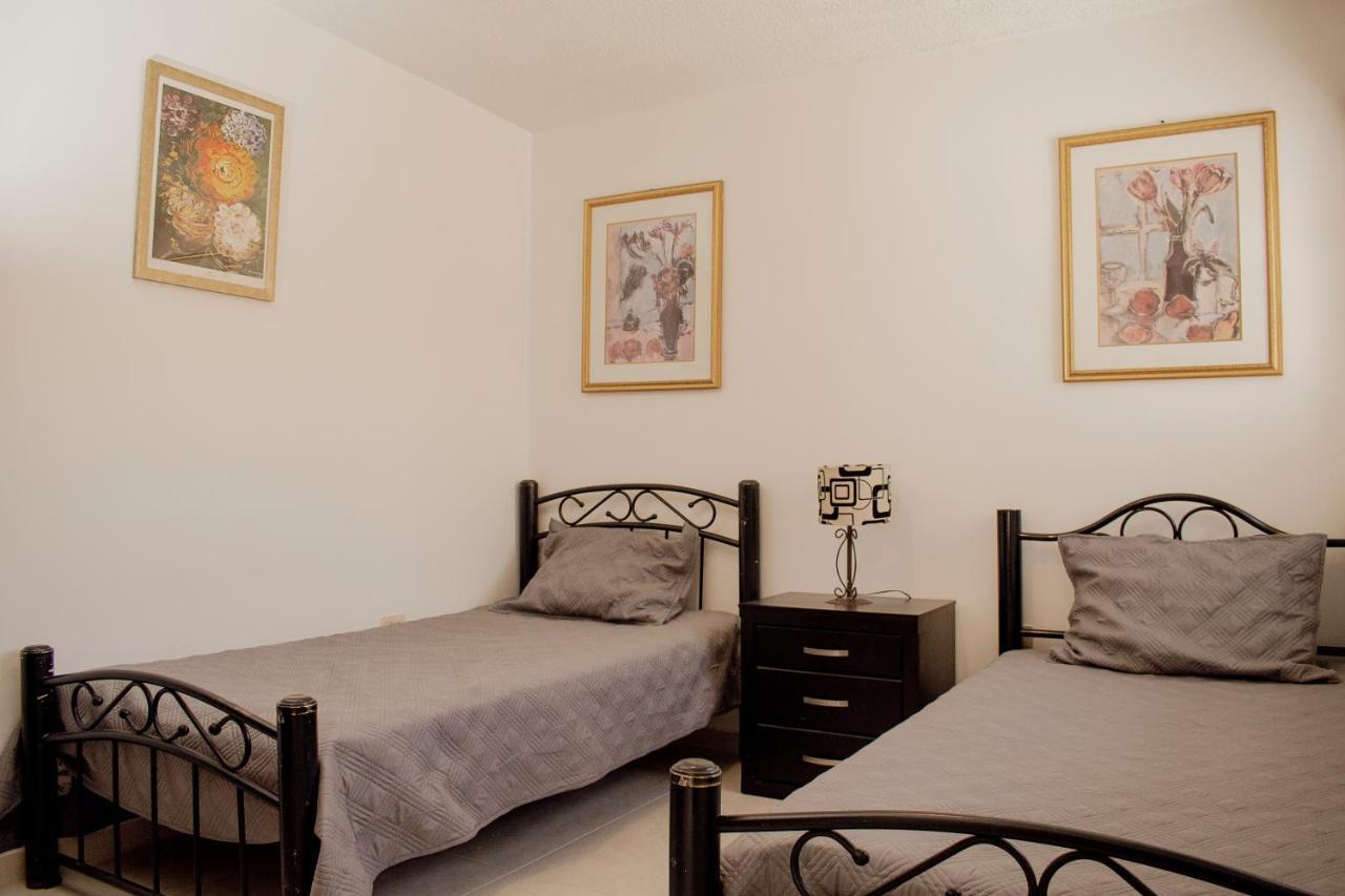 Suites Cervantes Chihuahua Exterior foto