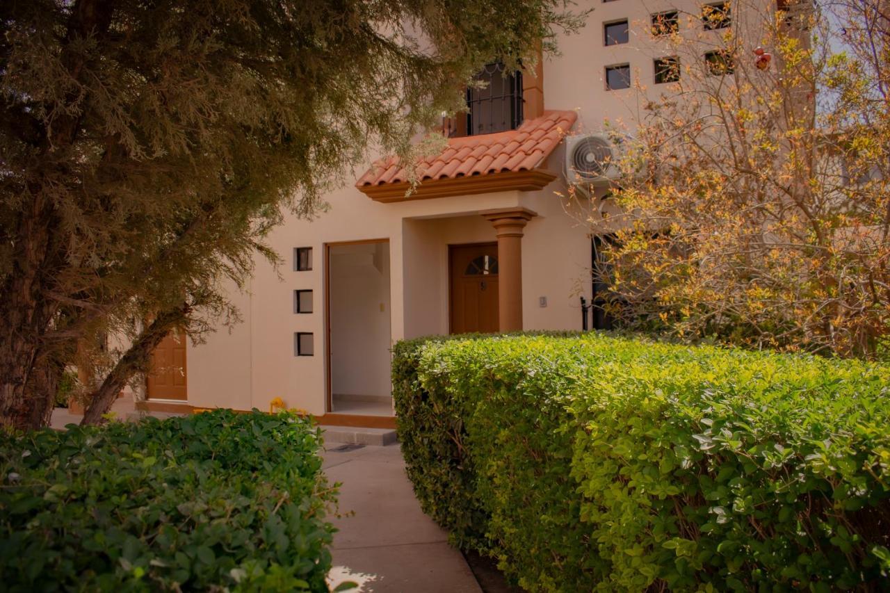 Suites Cervantes Chihuahua Exterior foto