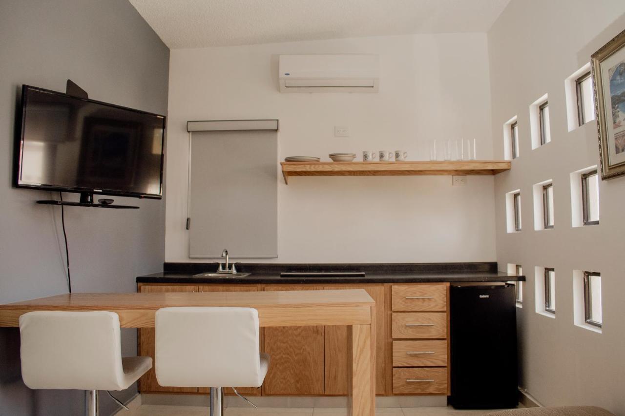 Suites Cervantes Chihuahua Exterior foto