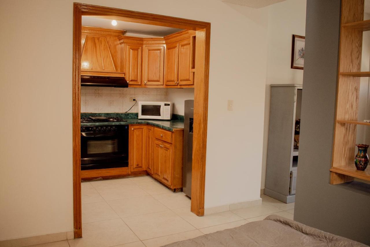 Suites Cervantes Chihuahua Exterior foto